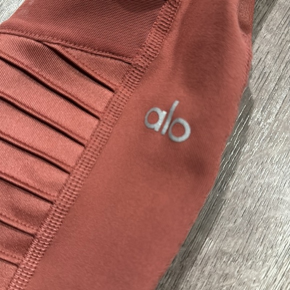 ALO Yoga Moto Legging High Rise in rosewood glossy S - Picture 7 of 10